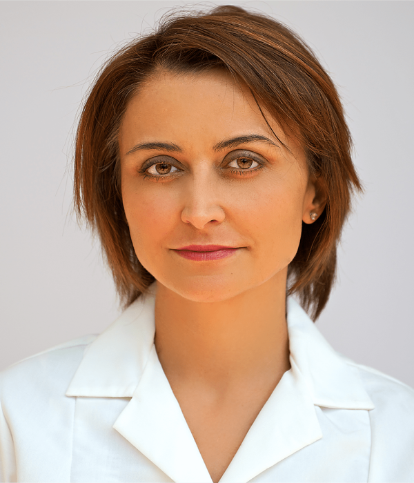 Dr. Helena M. Guarda, board-certified plastic surgeon